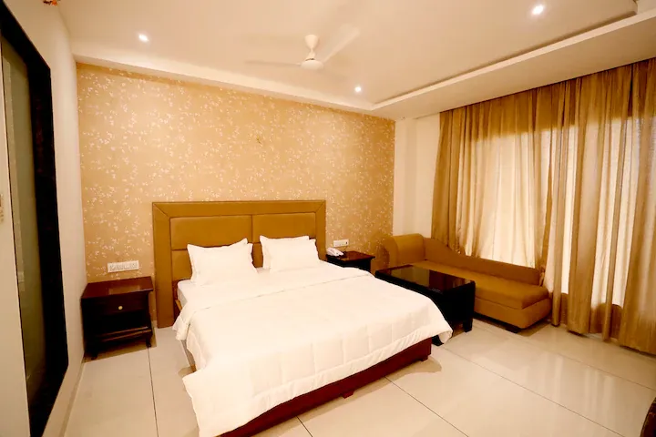 Executive Room photo 1 of 5